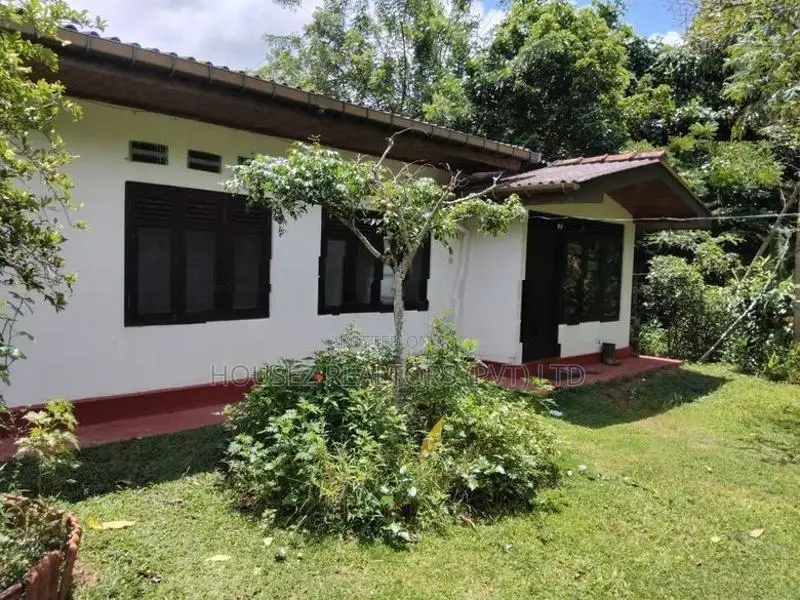 House with 26 Perches of Land for Sale in Matara