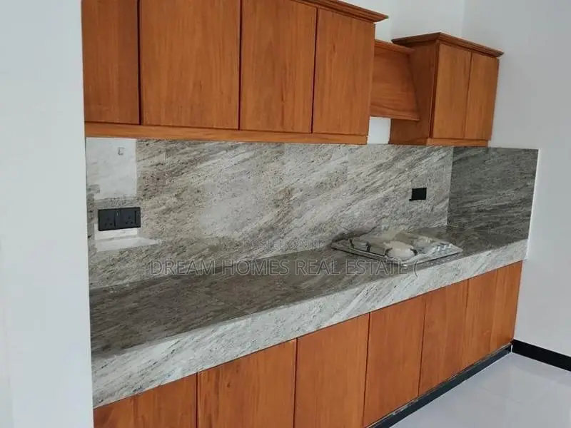 3 Bedroom Brand New House for Sale Near Athurugiriya