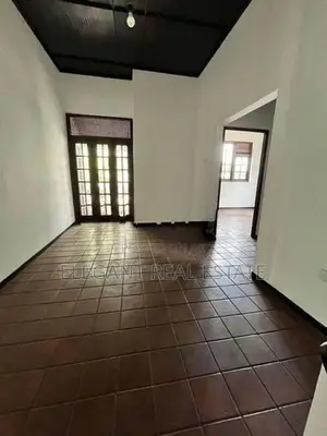 05 Bedroom Unfurnished 03 Storied House for Sale in Battaramulla (A649