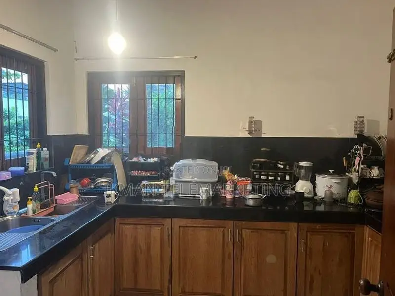 Spacious 3-Bedroom House for Rent in Panadura