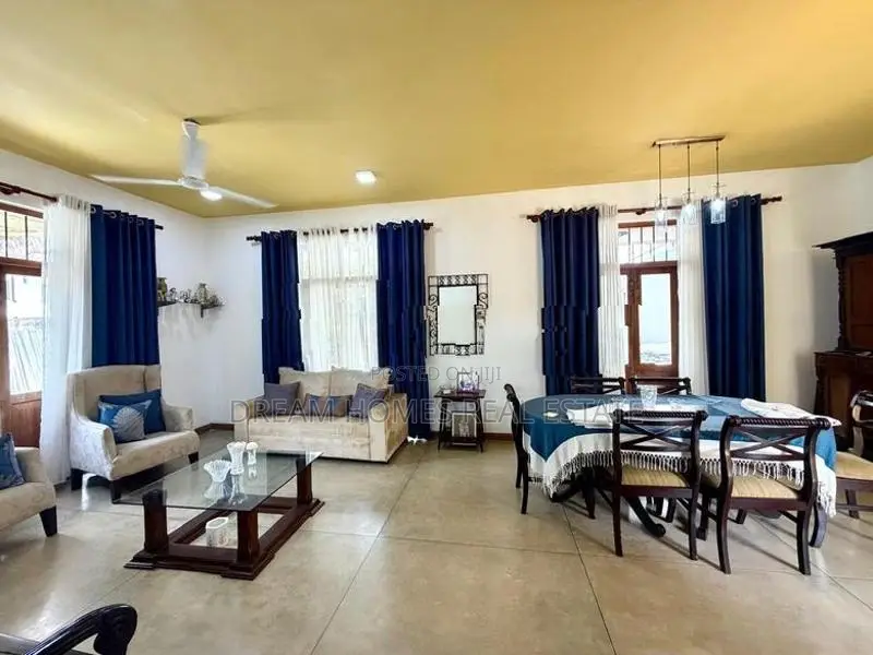 3-Bedroom House for Sale – Thalawathugoda
