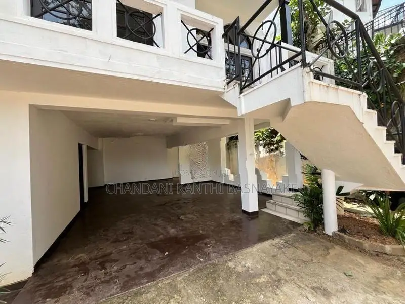 Land with House for Sale Batharamulla