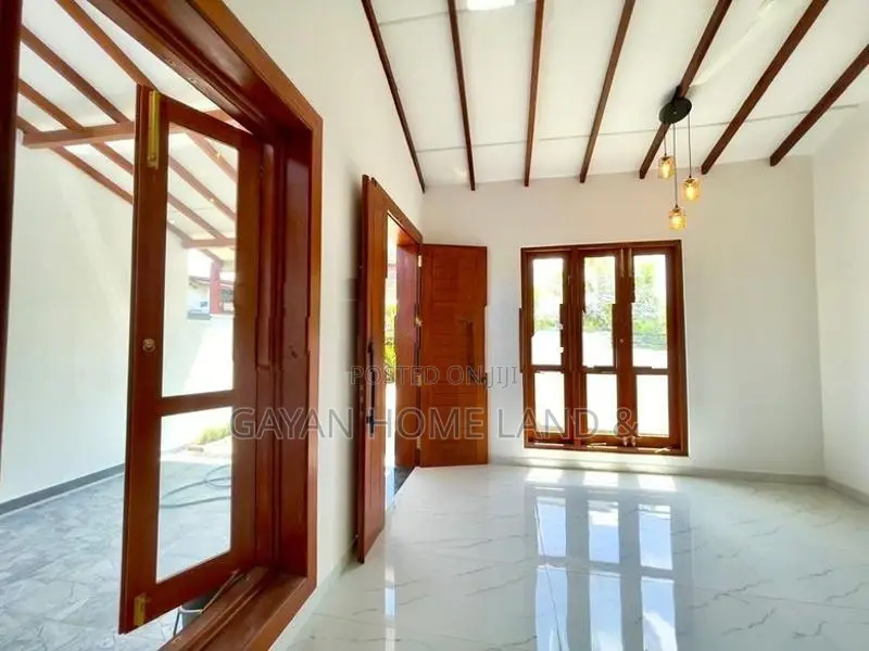 Homagama Pitipana Brand New Single Storey House For Sale