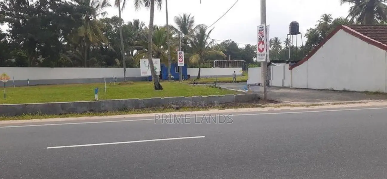 කුරුණෑගලින් ව්‍යාපාරික බිම් කොටස්