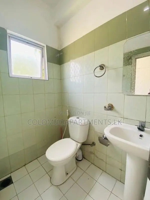 Apartment Short-Term Rental in Wellawatta. (Property Code: CSH202)