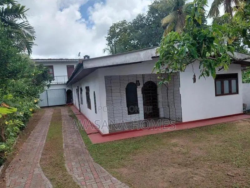 Excellent Two Houses for Sale Borelesgamuwa