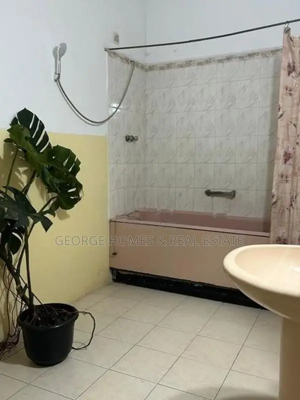 8 Bedroom Furnished House for Rent at Colombo 6