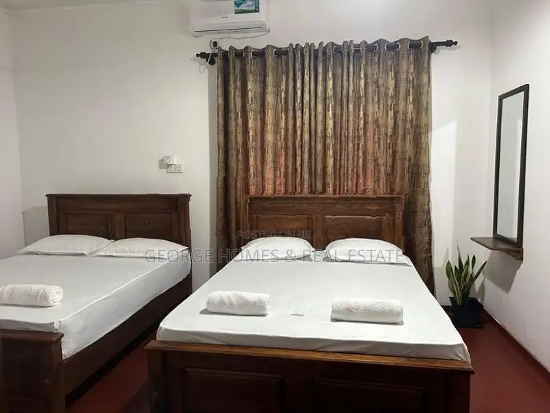 8 Bedroom Furnished House for Rent at Colombo 6