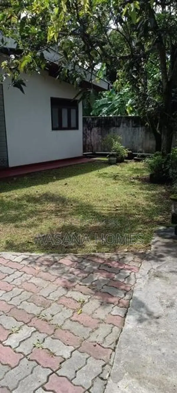 Excellent Two Houses for Sale Borelesgamuwa