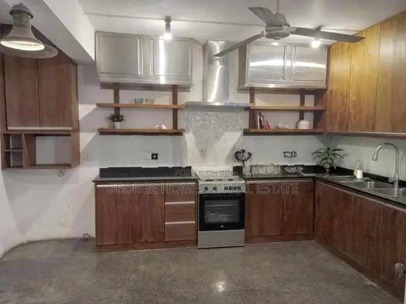 3 Bedroom Furnished House for Rent at Colombo 5