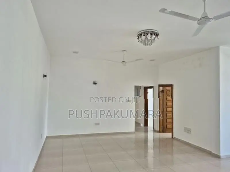 Apartment for Sale in Wellawatte (File No 1372B/1)
