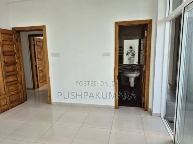 Apartment for Sale in Wellawatte (File No 1372B/1)