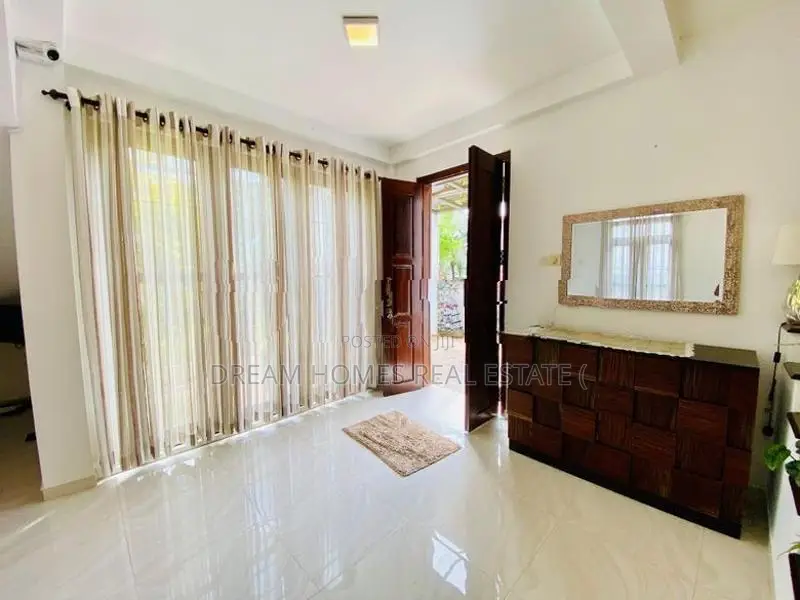 Modern Luxury House for Sale in Athurugiriya