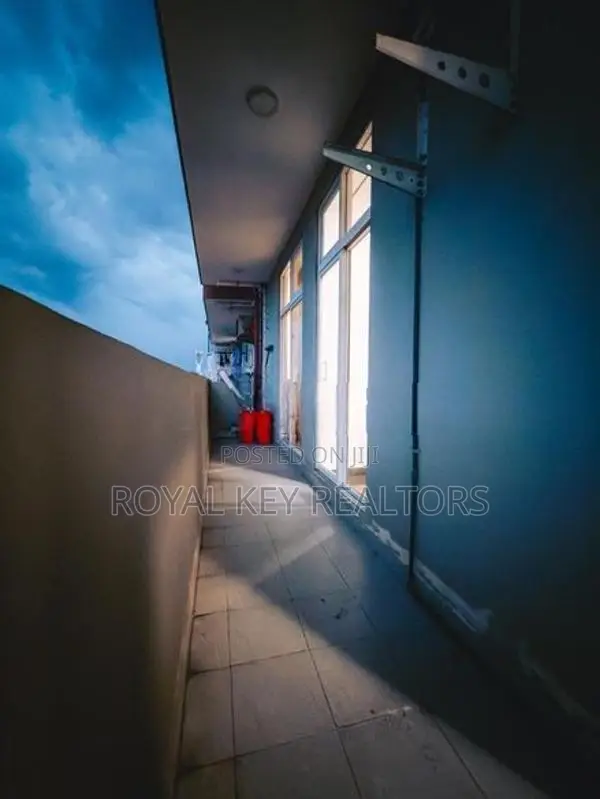 🏢 Spring Court – 03 Bedroom Unfurnished Apartment for Sale