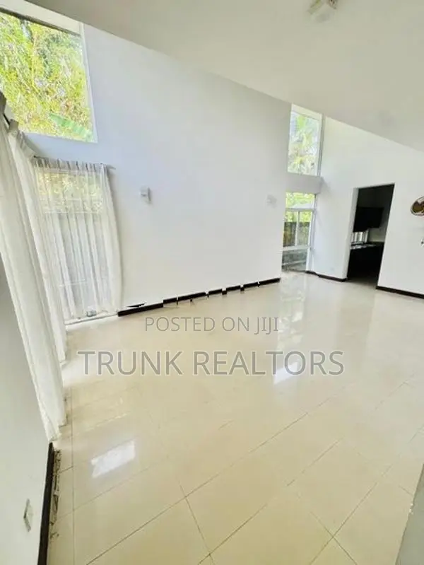 Battaramulla Banyan Villas 04BR House For Sale (NK107780)