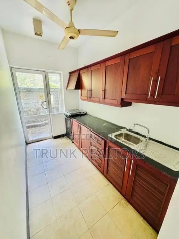 Battaramulla Banyan Villas 04BR House For Sale (NK107780)