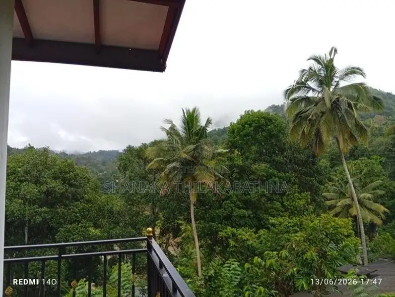 2-Storey House with 25 Perches for Sale – Waththegama