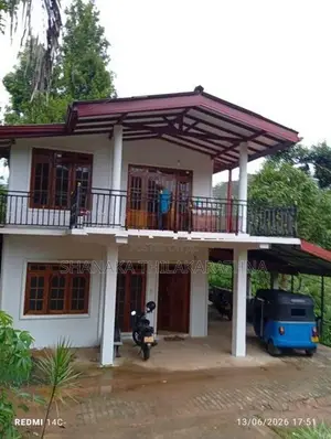 2-Storey House with 25 Perches for Sale – Waththegama