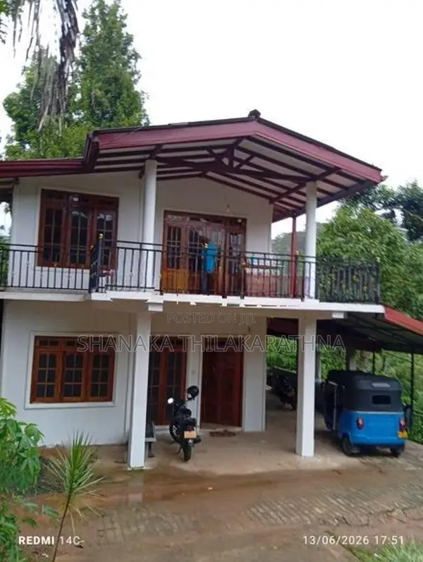 2-Storey House with 25 Perches for Sale – Waththegama
