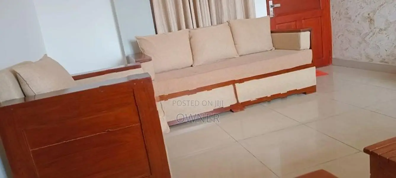 Luxury Holiday Short-Term Apartment for Rent in Dehiwala