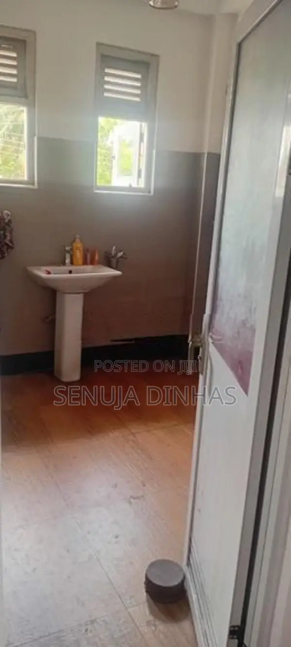 House with 14 Perches Land for Sale – Gampaha