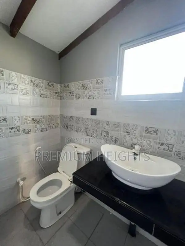 4 Br House for Rent in Welisara
