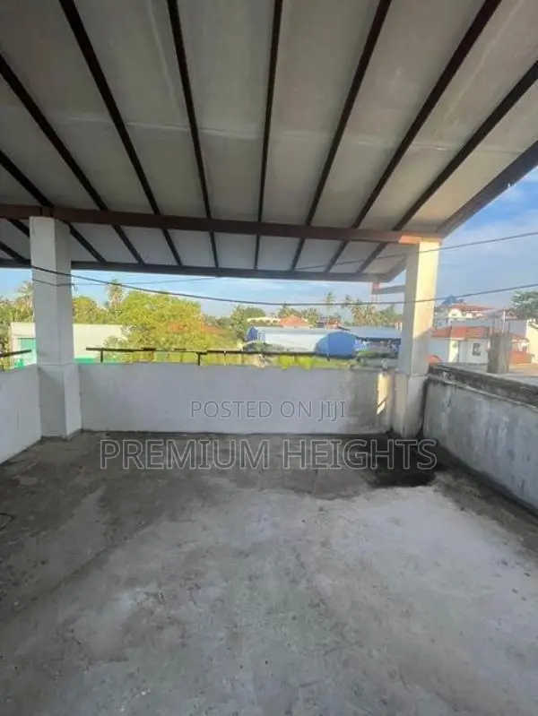 4 Br House for Rent in Welisara