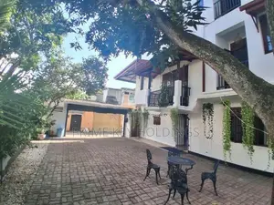 Luxury House for Sale Colombo 5 (HS107)