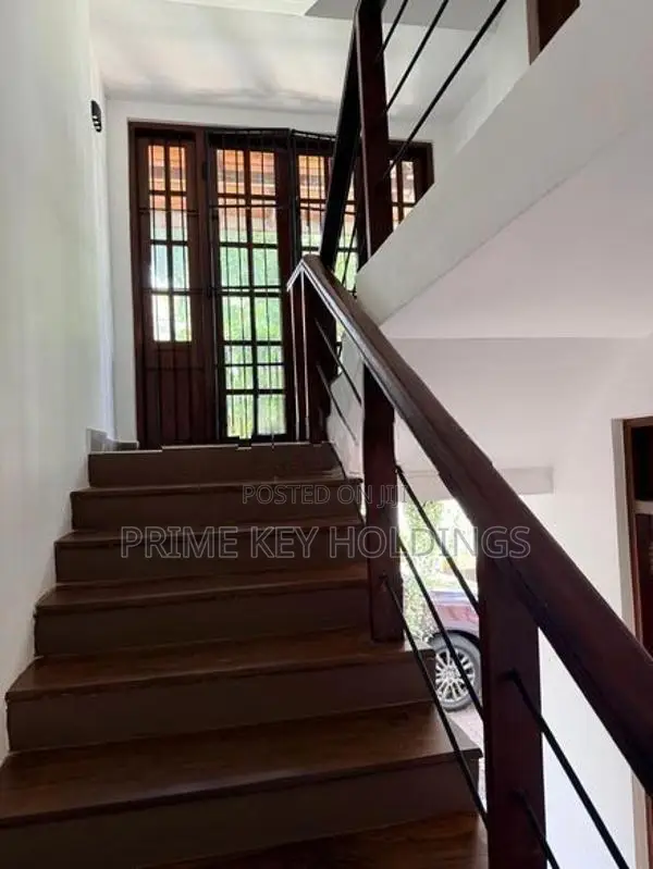 Luxury House for Sale Colombo 5 (HS107)