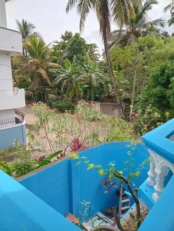 House for Sale in Peliyagoda- (hs2023)