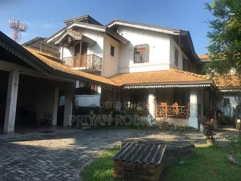 Kiribathgoda 7 BR Fully Furnished House on 87 Perches of Land for Sale