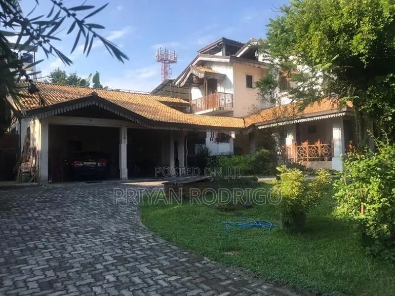 Kiribathgoda 7 BR Fully Furnished House on 87 Perches of Land for Sale