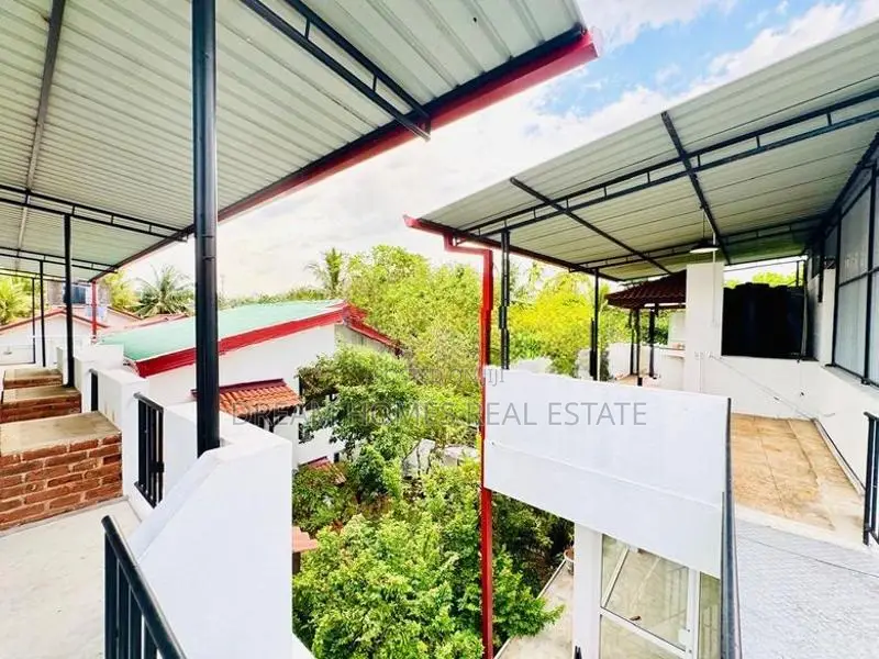 5BR Family Home in Pangiriwatte Mw, Mirihana Nugegoda
