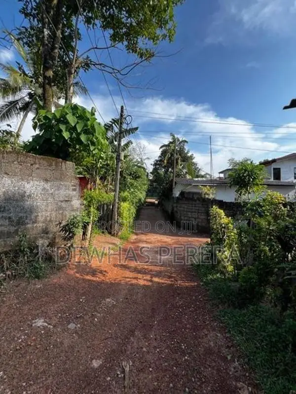 land blocks for sale of chanamoli mawatta y juntion makola kiribathgod