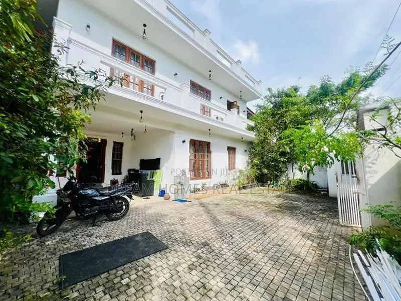 House for Sale in Pelawatta