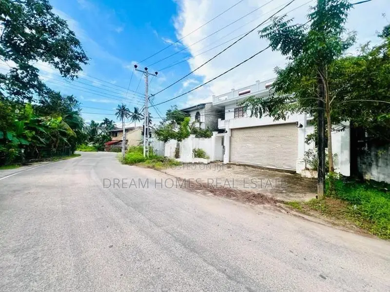 House for Sale in Pelawatta
