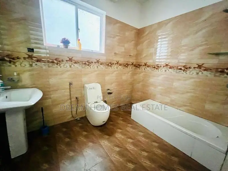 House for Sale in Pelawatta