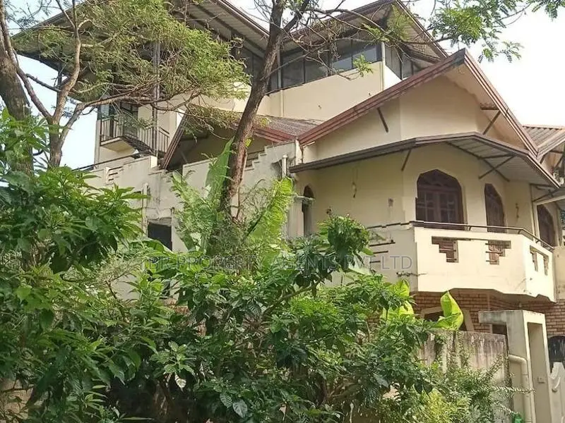Three Story House for Sale in Katubedda, Moratuwa