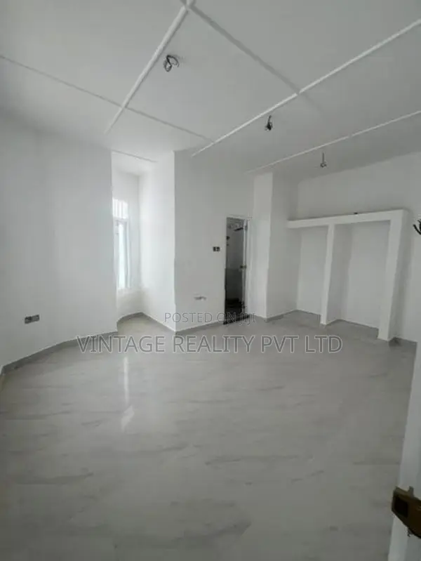 Showroom Plus Office Space For Rent in Kirula Road