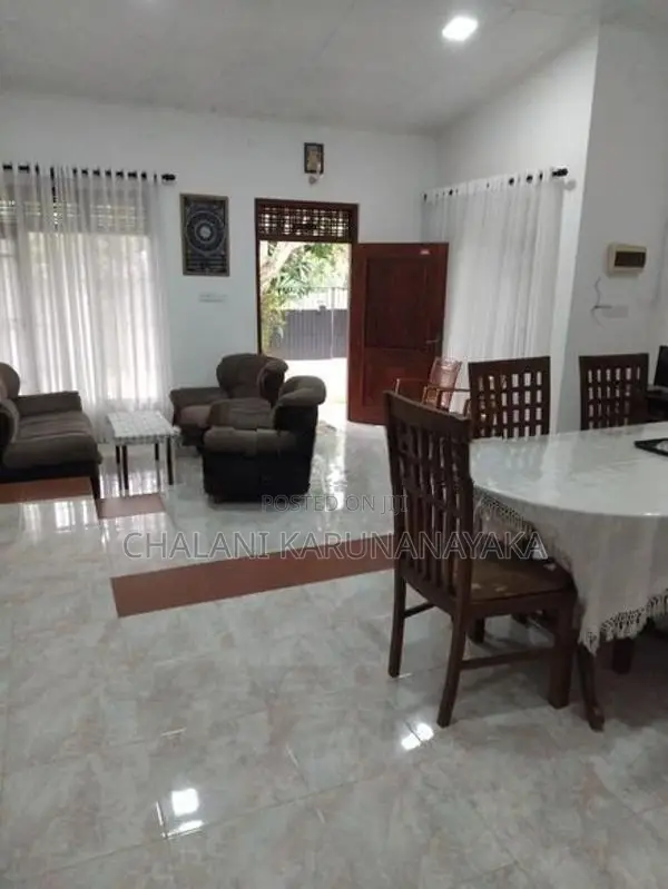Spacious With Fully Furnished House For Rent In Pinnawala