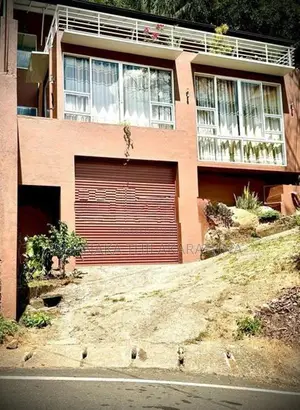 Brand-New House for Sale in Peradeniya