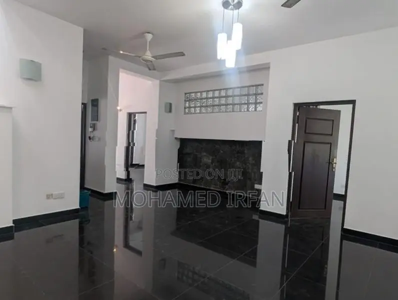 Spacious 3 Bedroom First Floor House for Rent – Kalubowila
