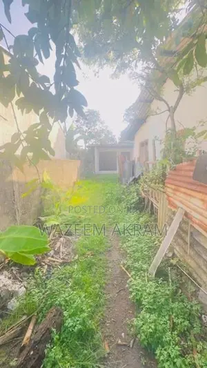 Land for Sale with An Old House Ratmalana