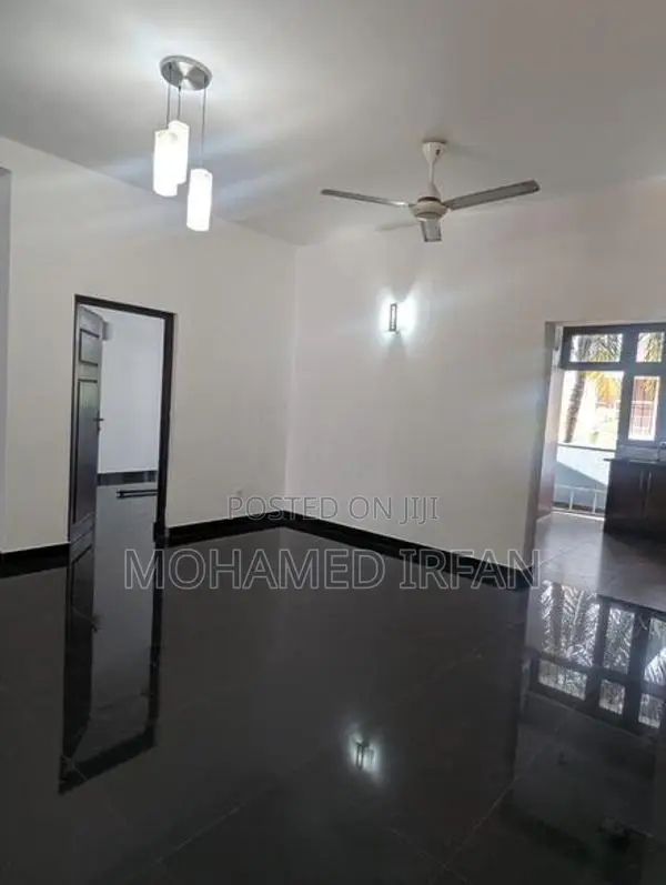 Spacious 3 Bedroom First Floor House for Rent – Kalubowila