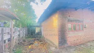 Land for Sale with An Old House Ratmalana
