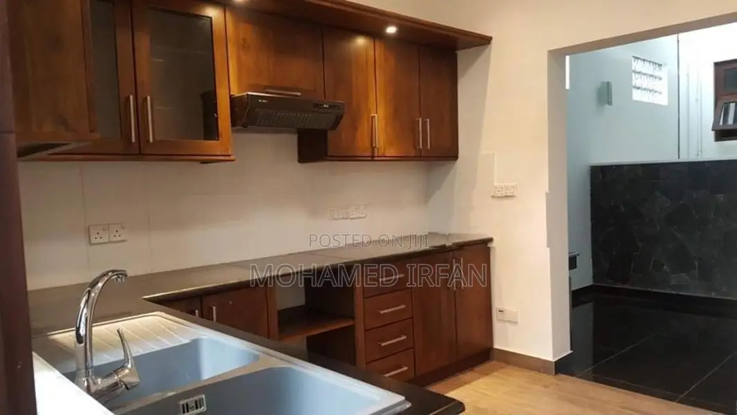 Spacious 3 Bedroom First Floor House for Rent – Kalubowila