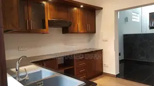 Spacious 3 Bedroom First Floor House for Rent – Kalubowila