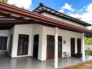Hanwella– Spacious Two-Storey House for Sale