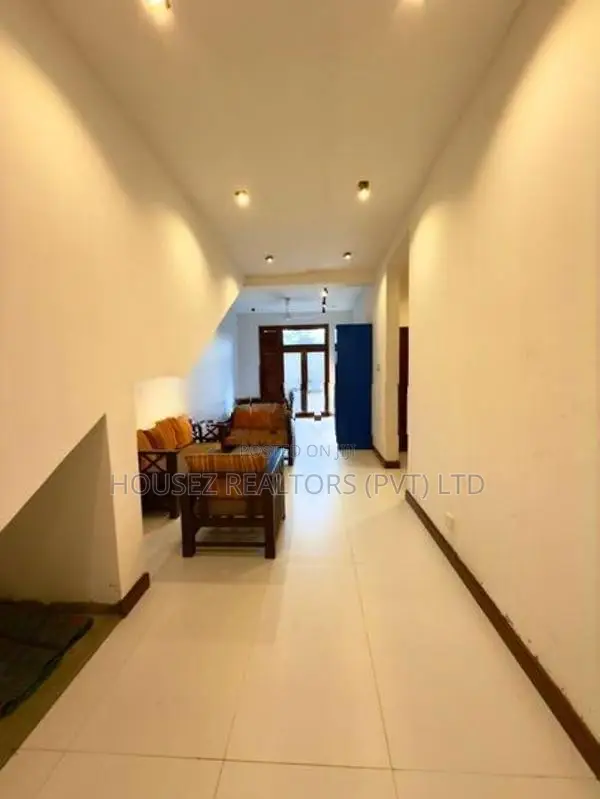 Brand-New Luxury 9-Bedroom Residence for Rent – Pannipitiya