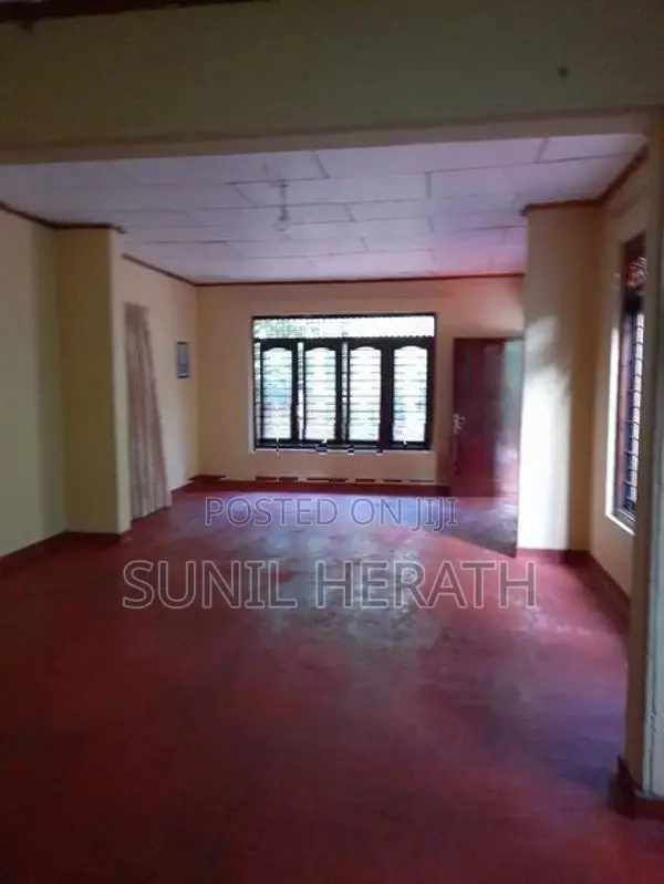 Spacious 3 Bed Room House for Rent in Kandana
